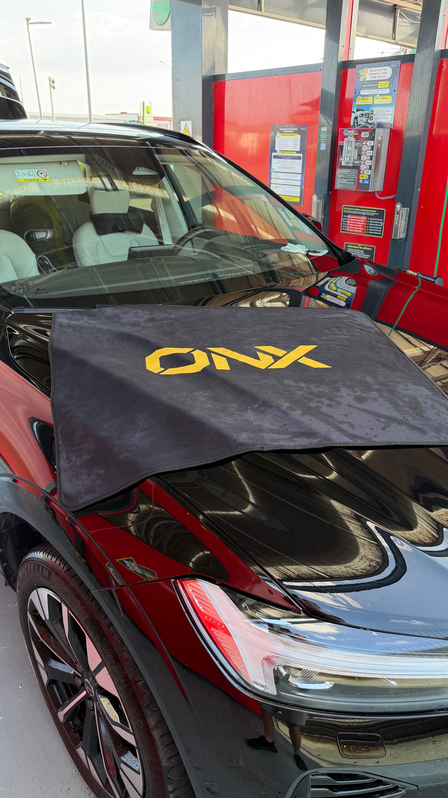 ONX Car Drying Towel – Premium Microfiber 70x90 CM (850 GSM)